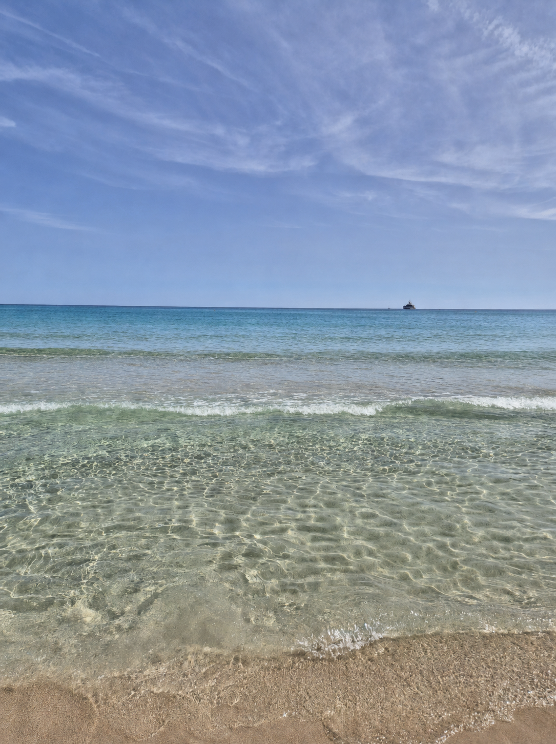 Beach Club & Bali Beds in Cala Mesquida photo 2