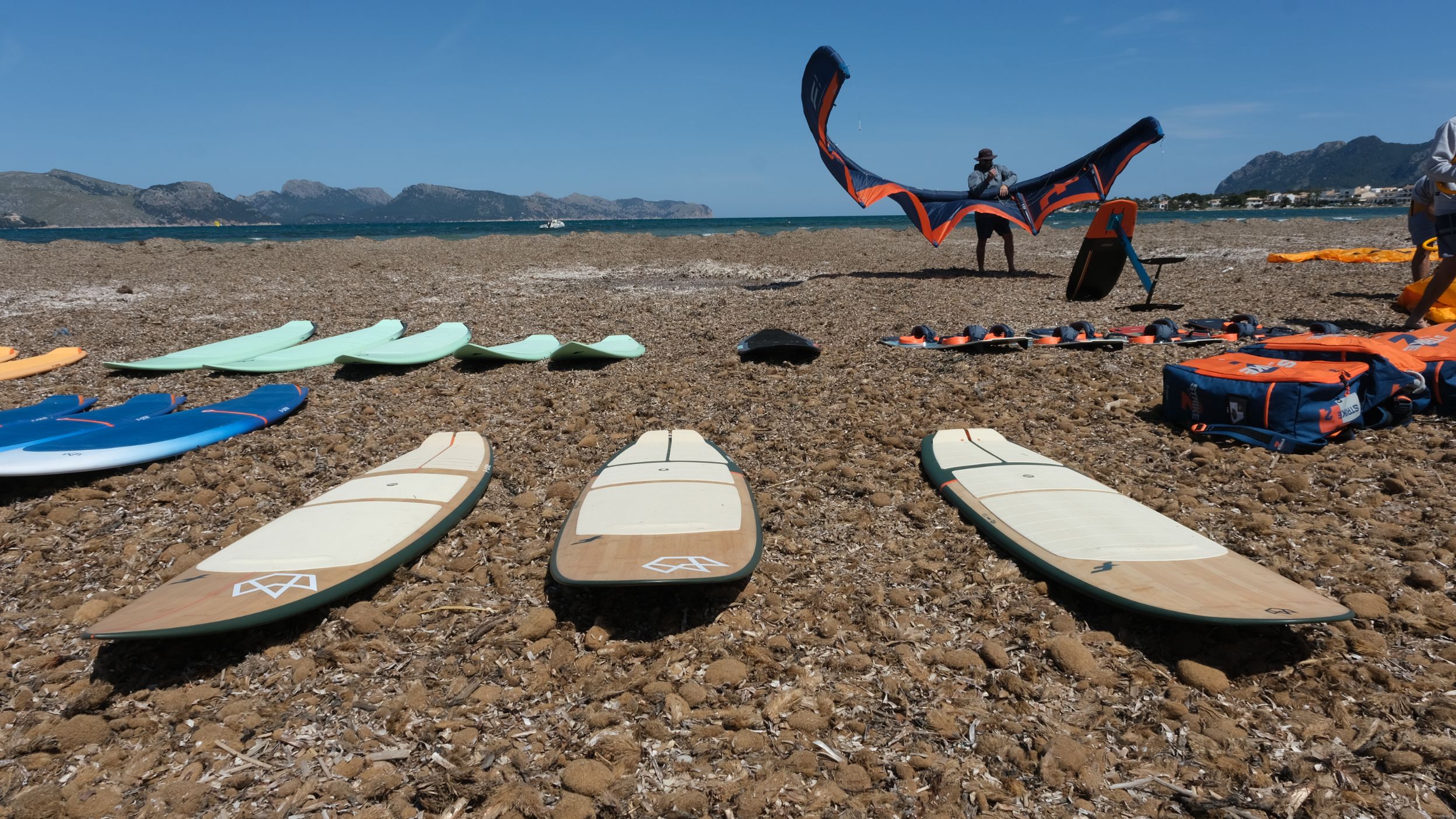 Kitesurfing in Cala Vinyes photo 4