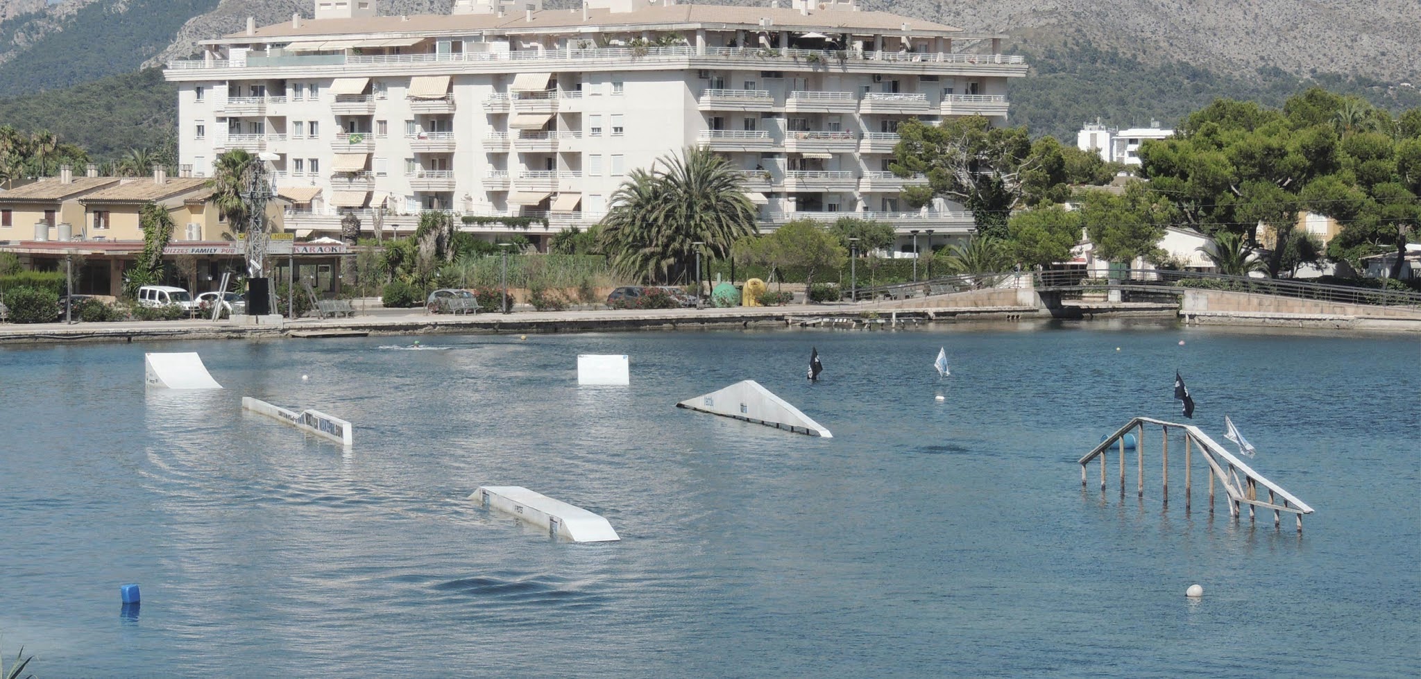 Wakeboarding in Cala Agulla photo 4