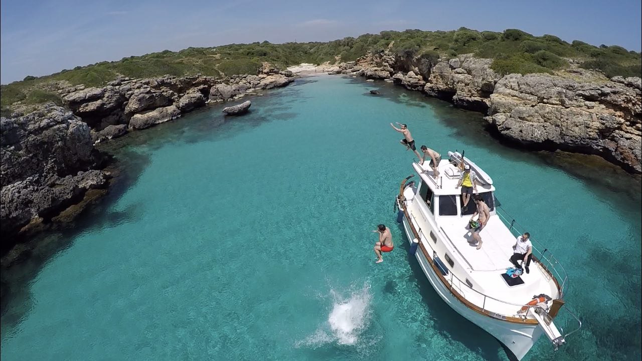 Helicopter Tours in Porto Cristo photo 5