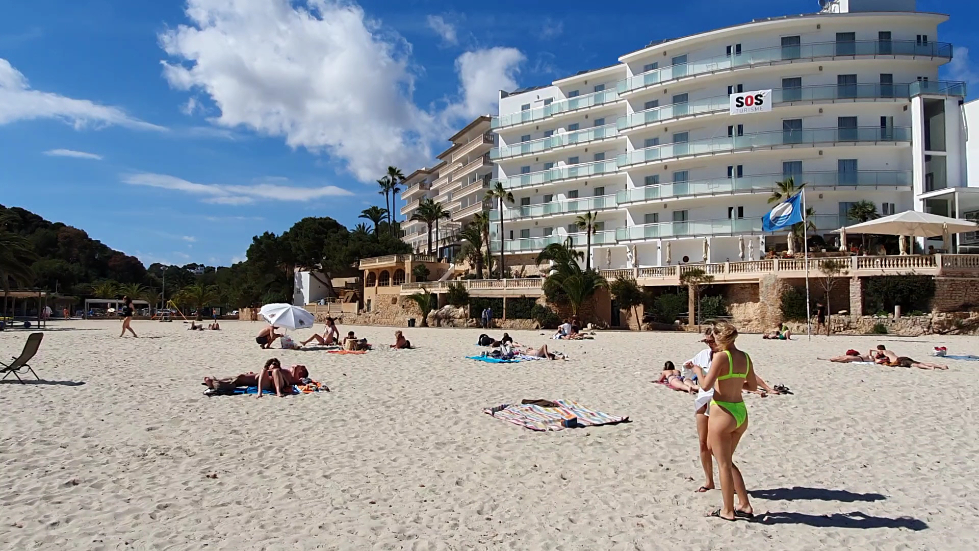 Beach Club & Bali Beds in Cala Santanyí photo 3