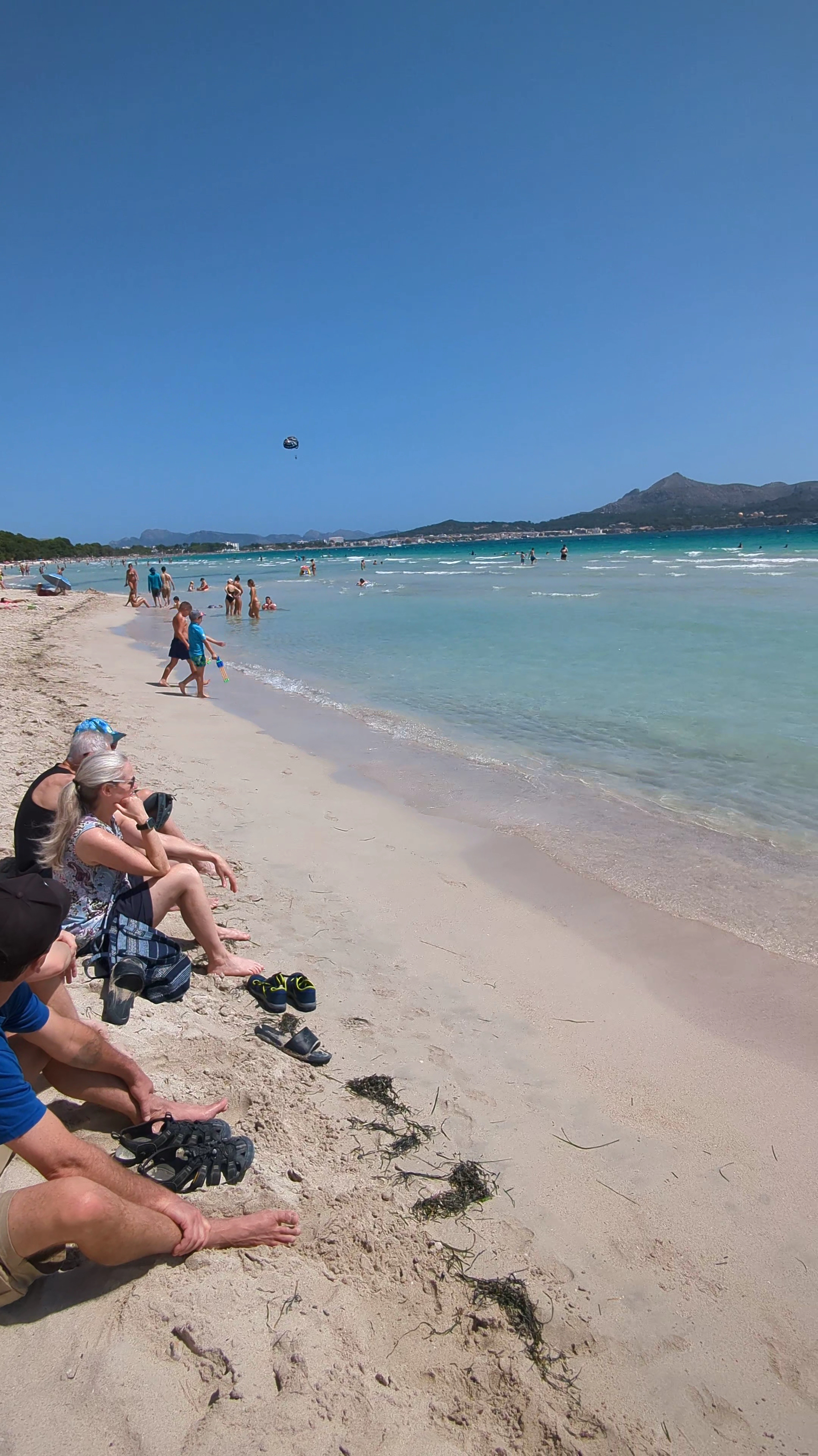 Parasailing in Playa de Muro photo 3