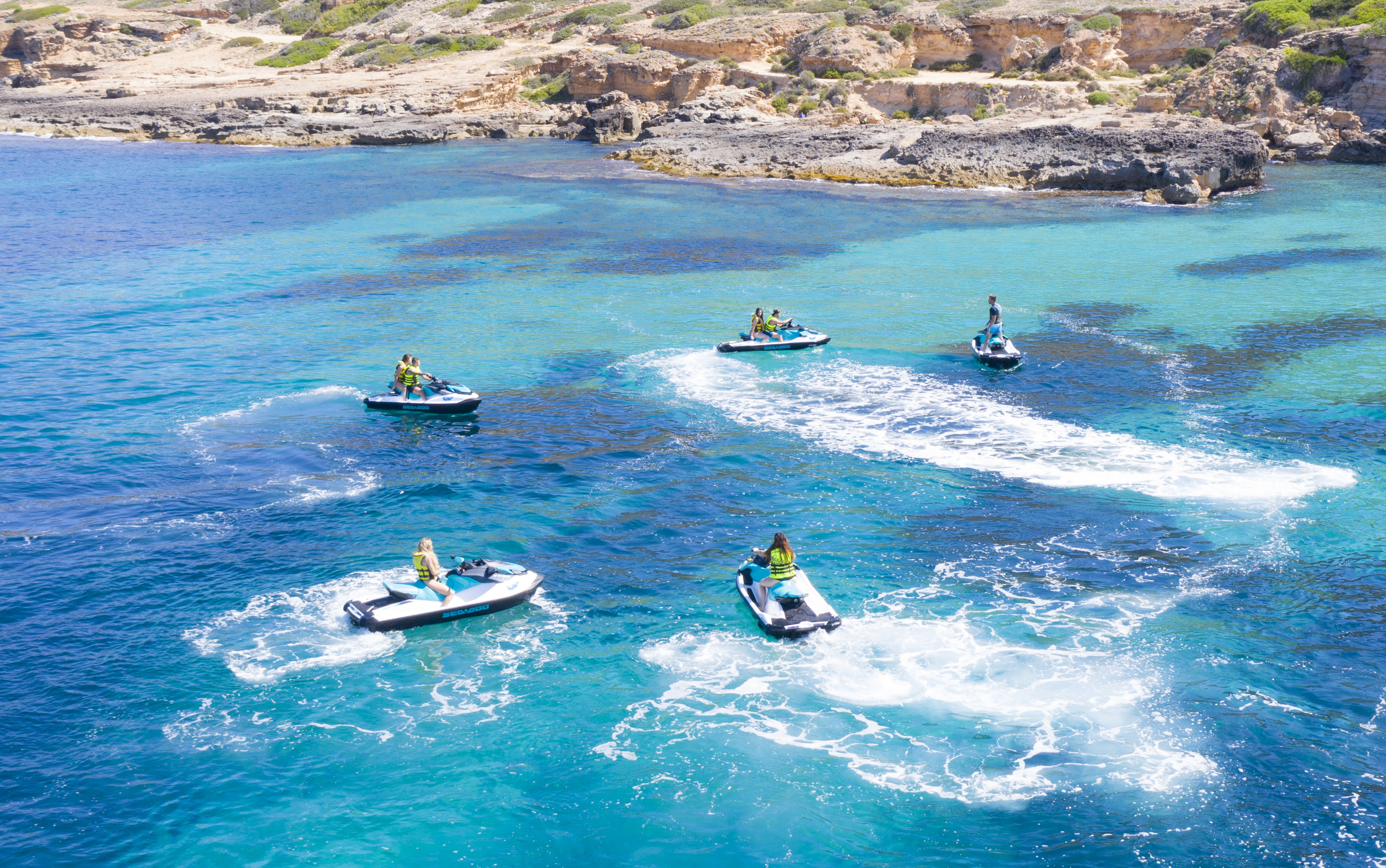 Flyboarding in Cala Mesquida photo 5