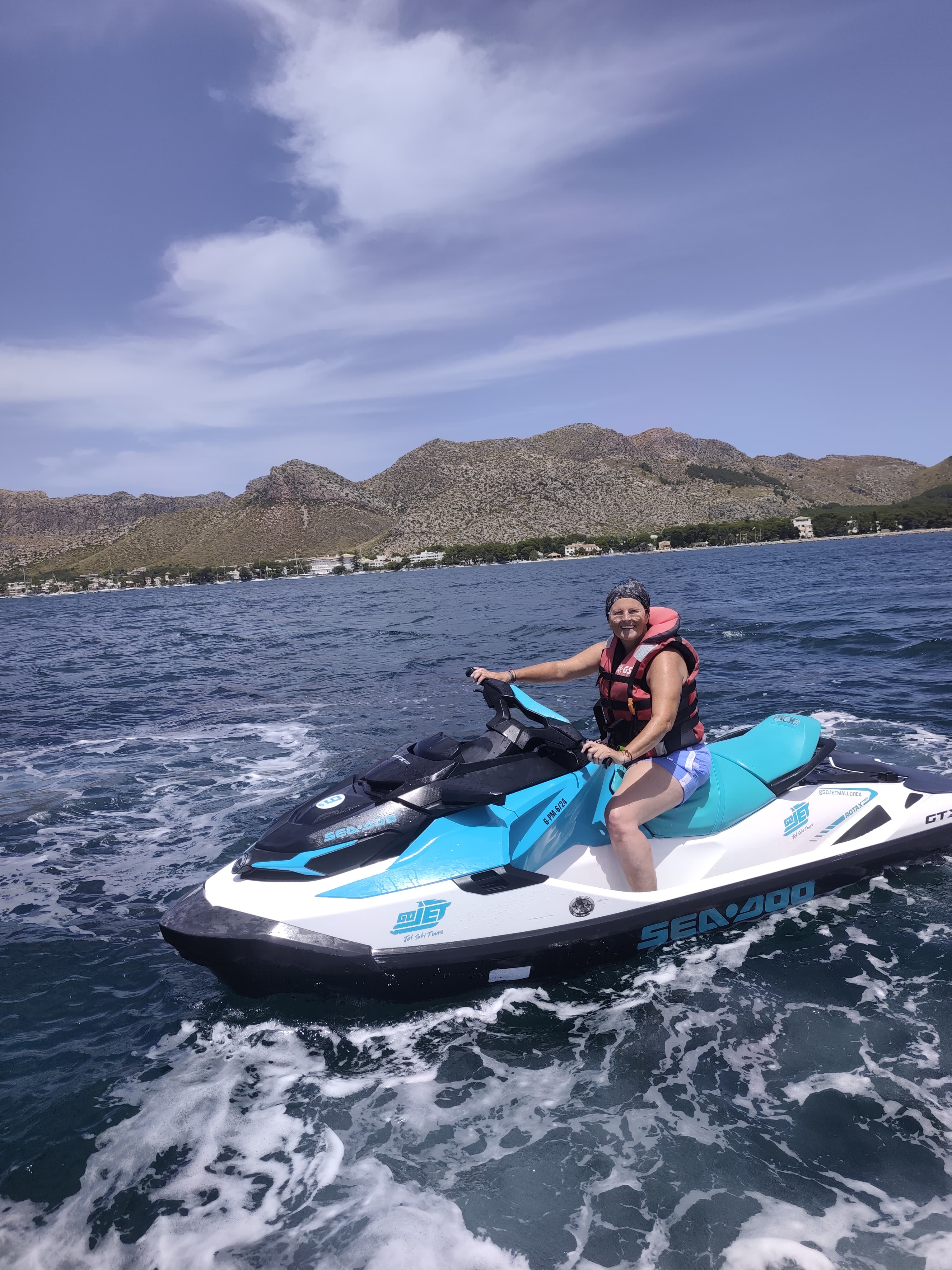 Flyboarding in Pollença photo 2