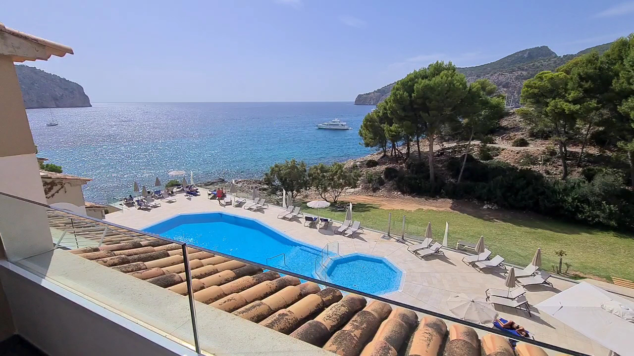 Beach Club & Bali Beds in Camp de Mar photo 3