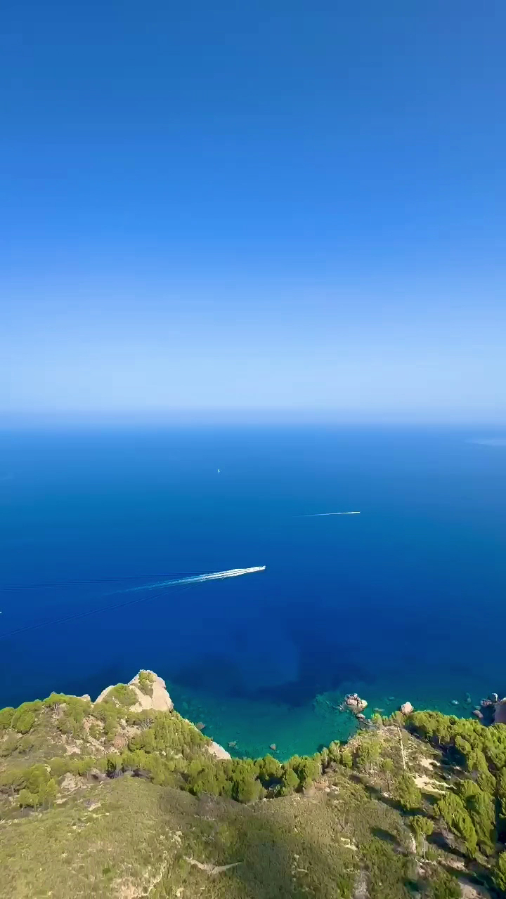 Helicopter Tours in Paguera photo 3