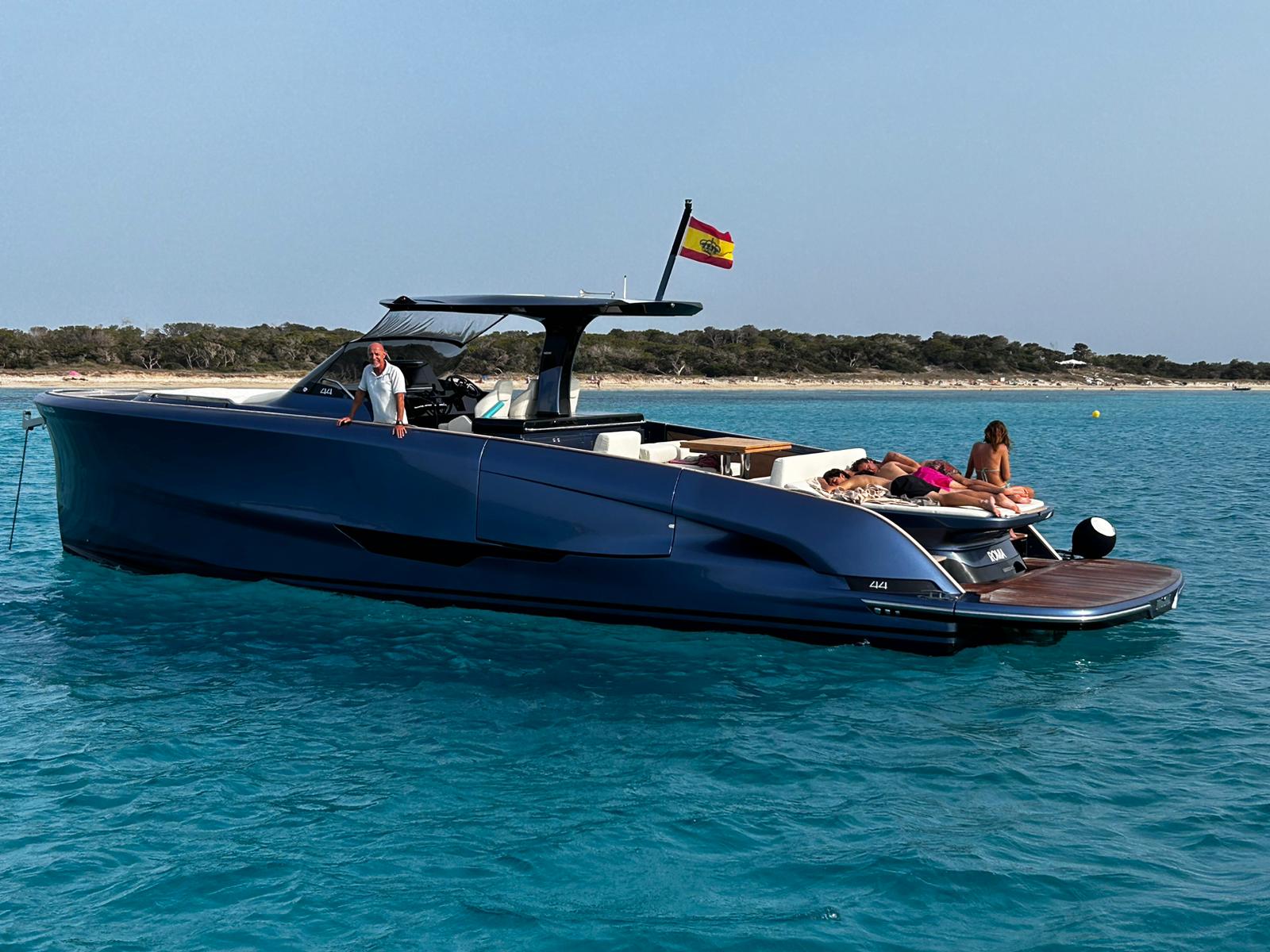 Boat Party in Santa Eulària photo 5