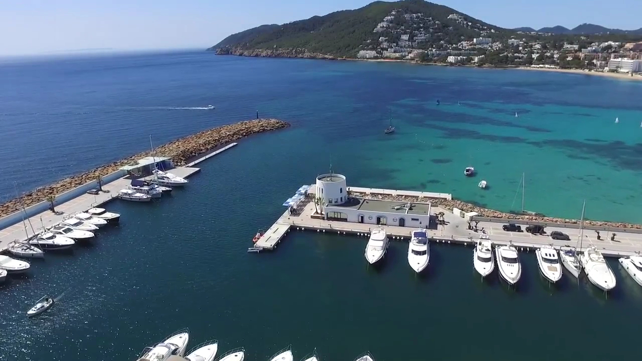 Parasailing in Talamanca photo 4