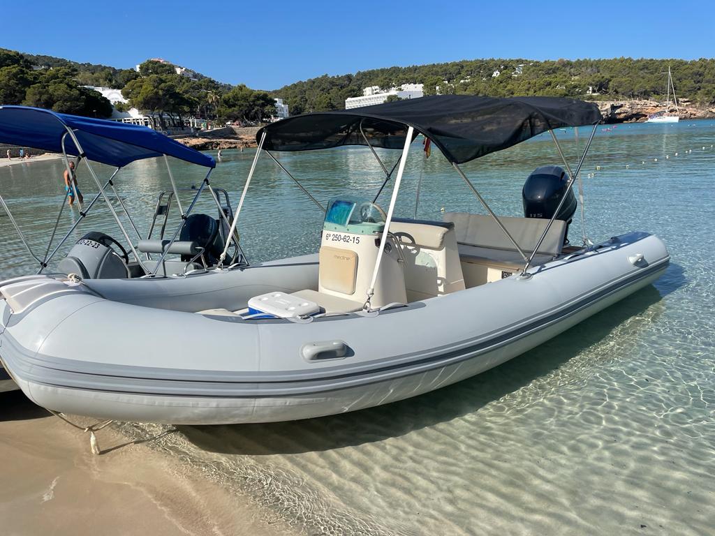 Champagne Cruises in Portinatx