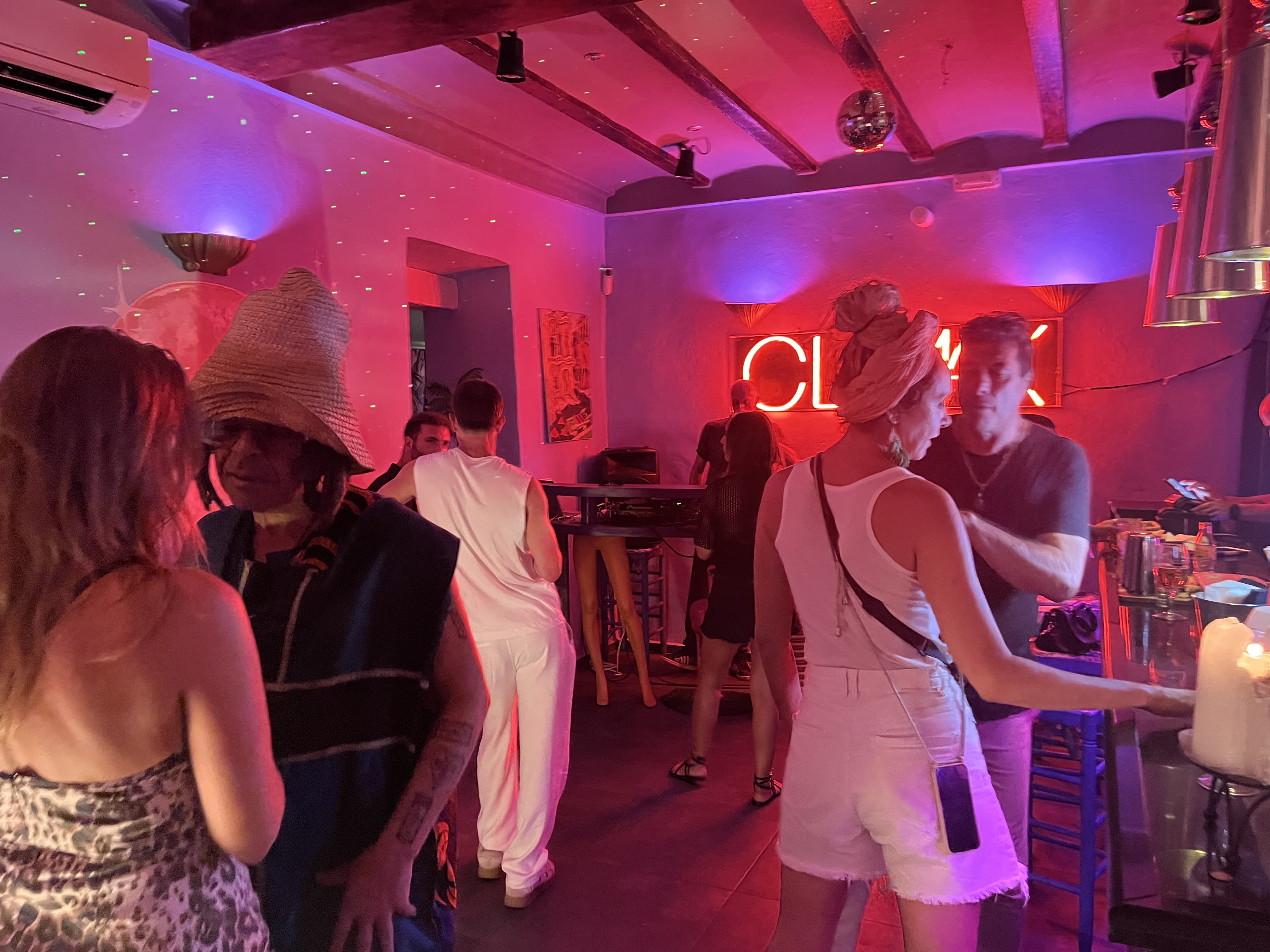 Cocktail Masterclass in Ibiza Town photo 5