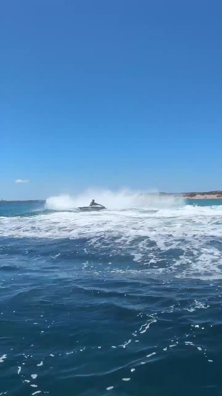 Flyboarding in Figueretas photo 3