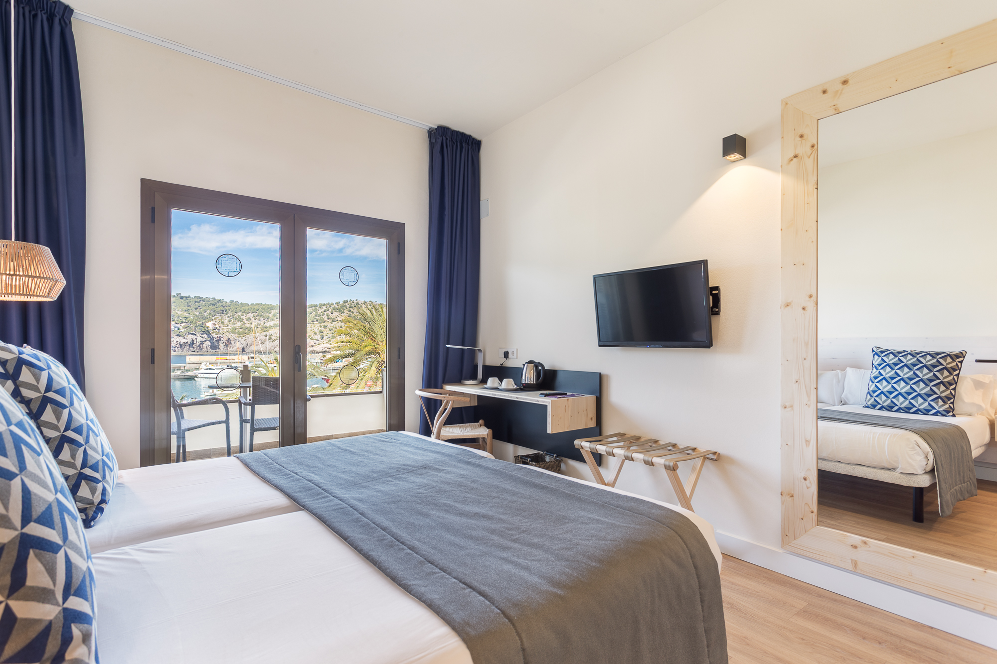 Beach Club & Bali Beds in Port de Sóller photo 4