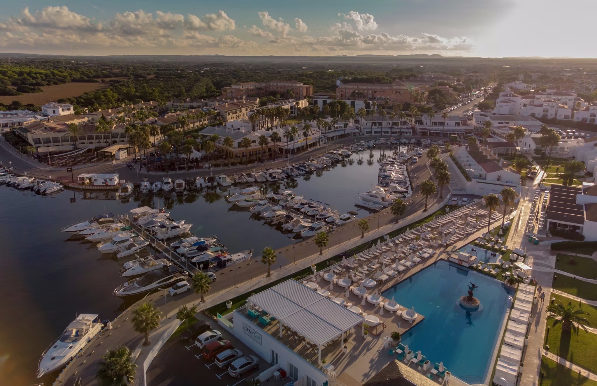 Champagne Cruises in Cala en Bosch