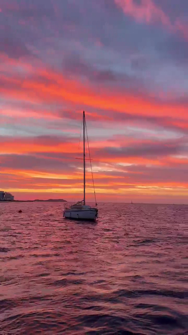 Sailing Lessons in Cala de Bou photo 3