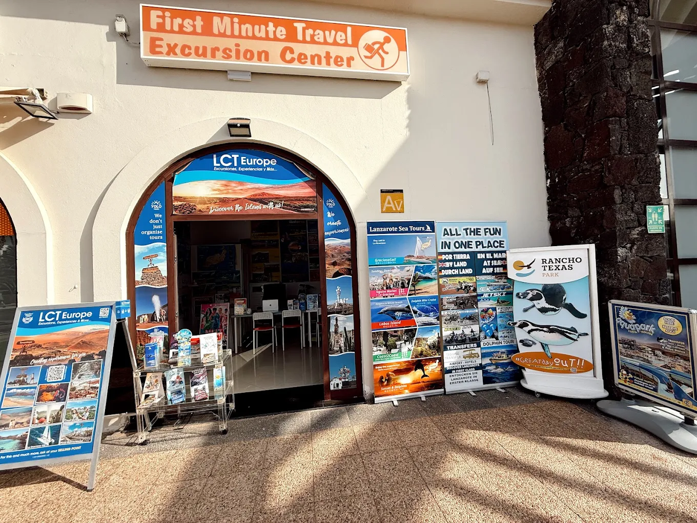 Champagne Cruises in Costa Teguise