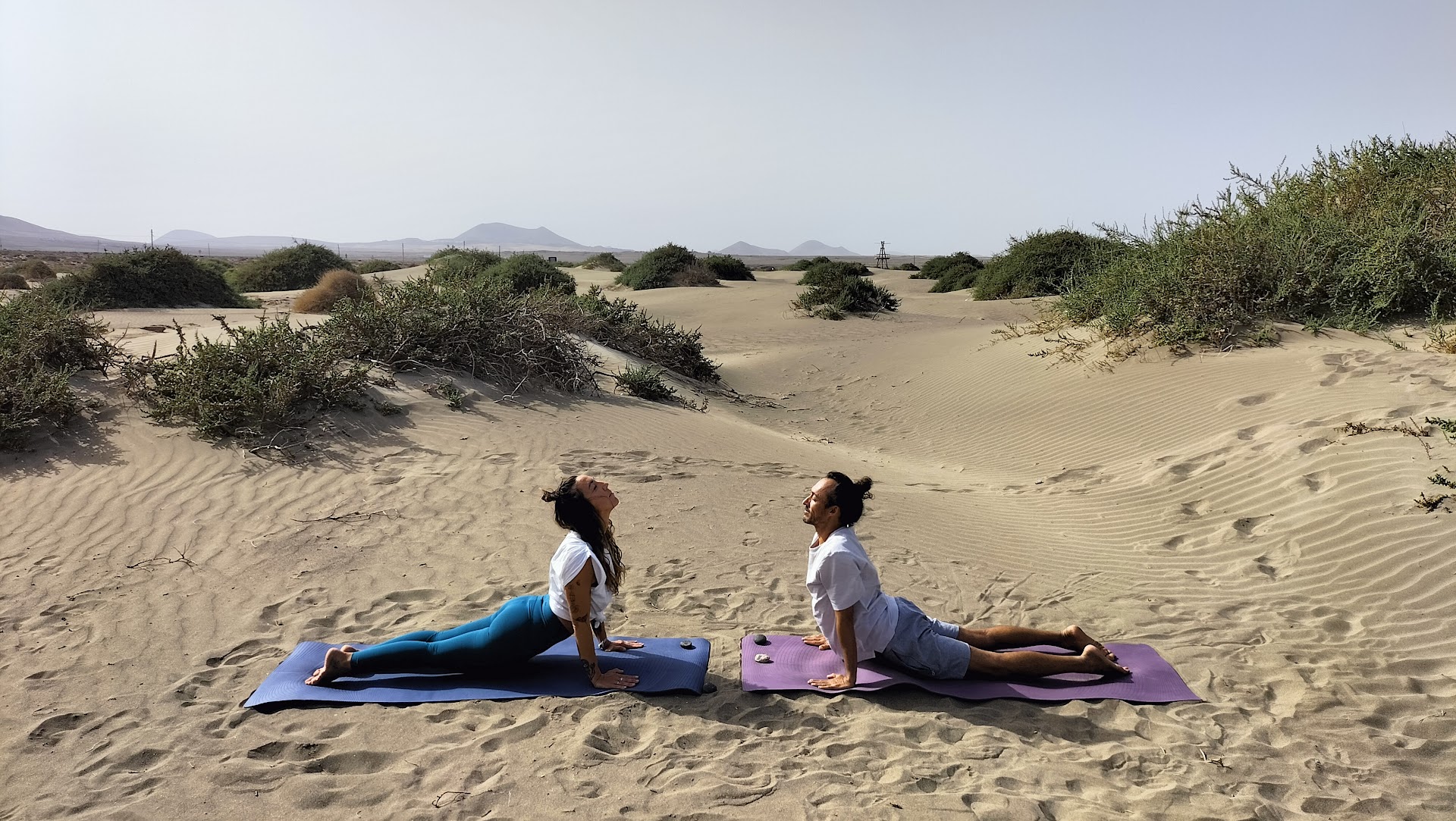 Famara Experience Lanzarote: yoga, masajes, reiki, sonido, meditación, skate y surfskate en Famara.