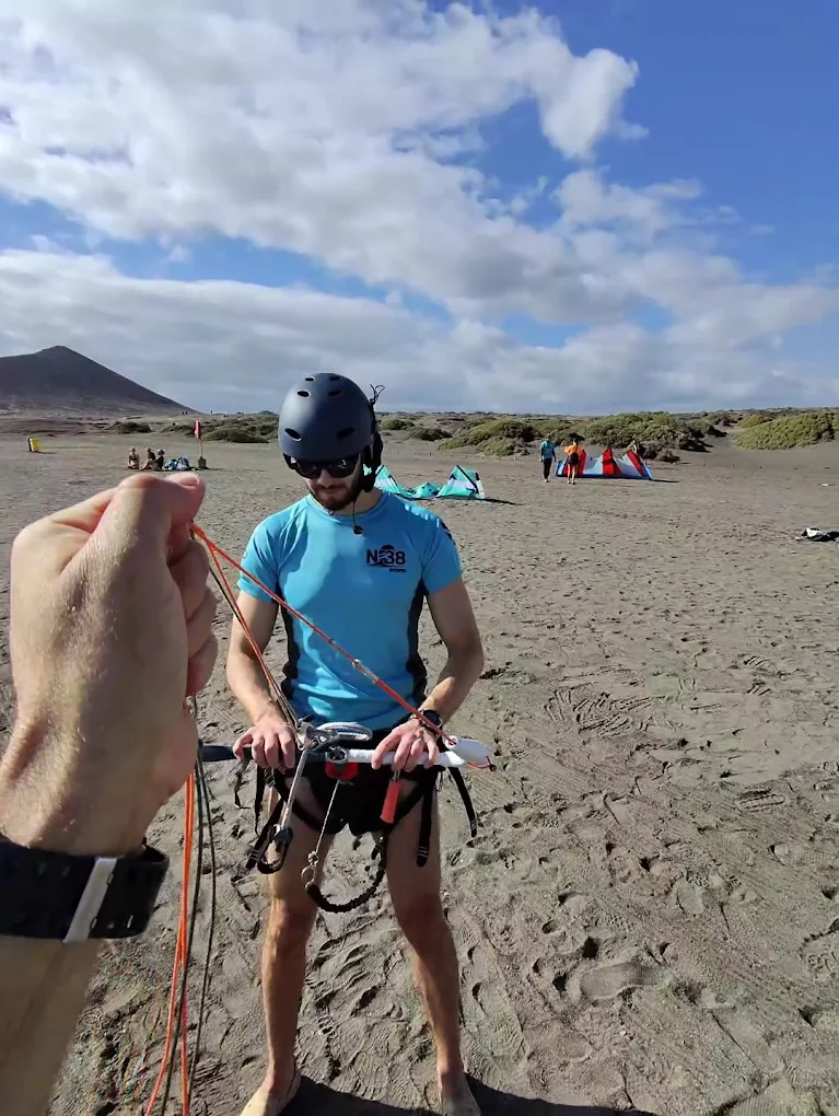 Kitesurfing in La Caleta photo 2