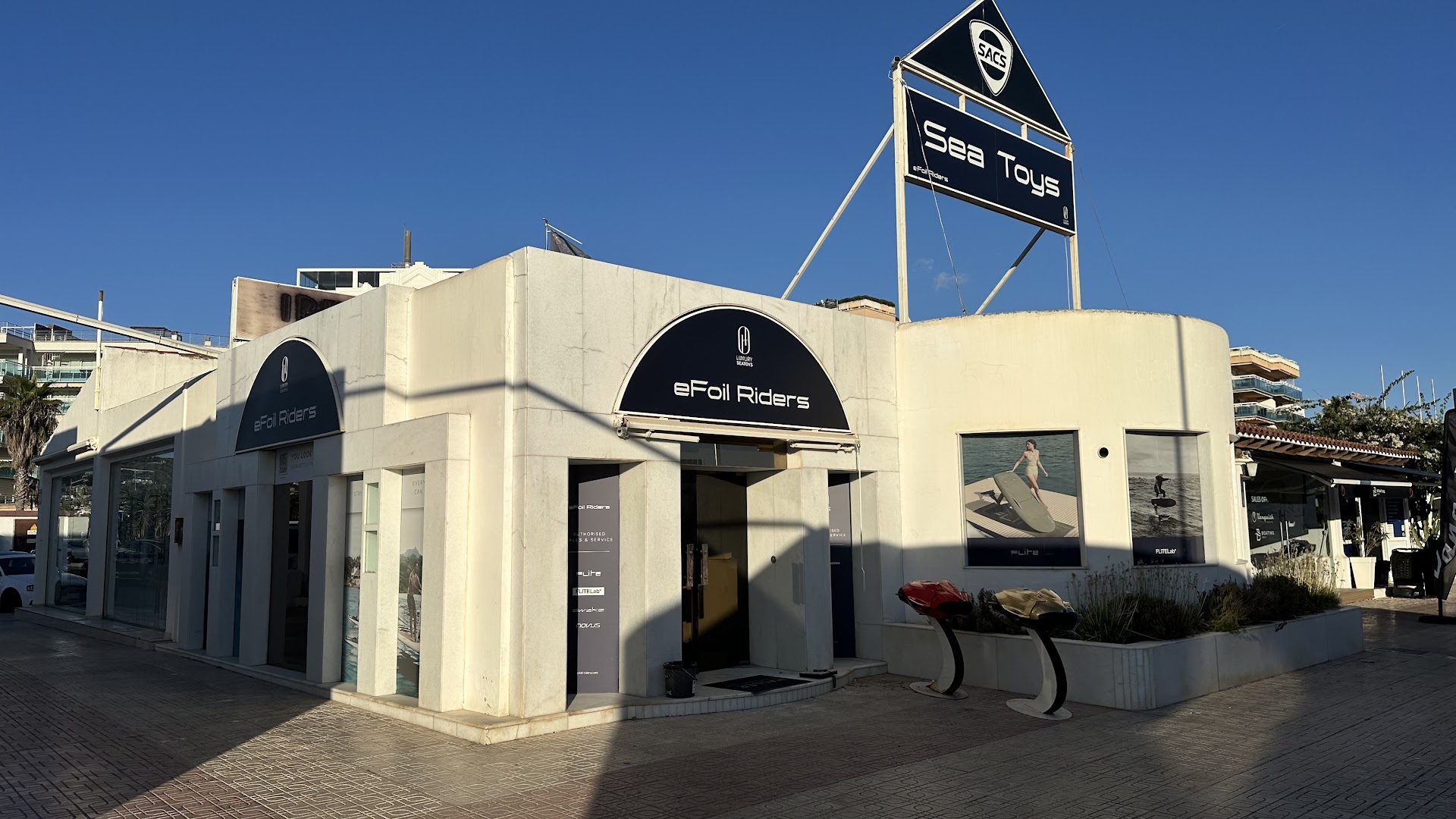E-Foil Rental in Talamanca photo 4