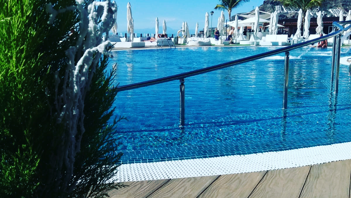 Beach Club & Bali Beds in Las Palmas photo 5