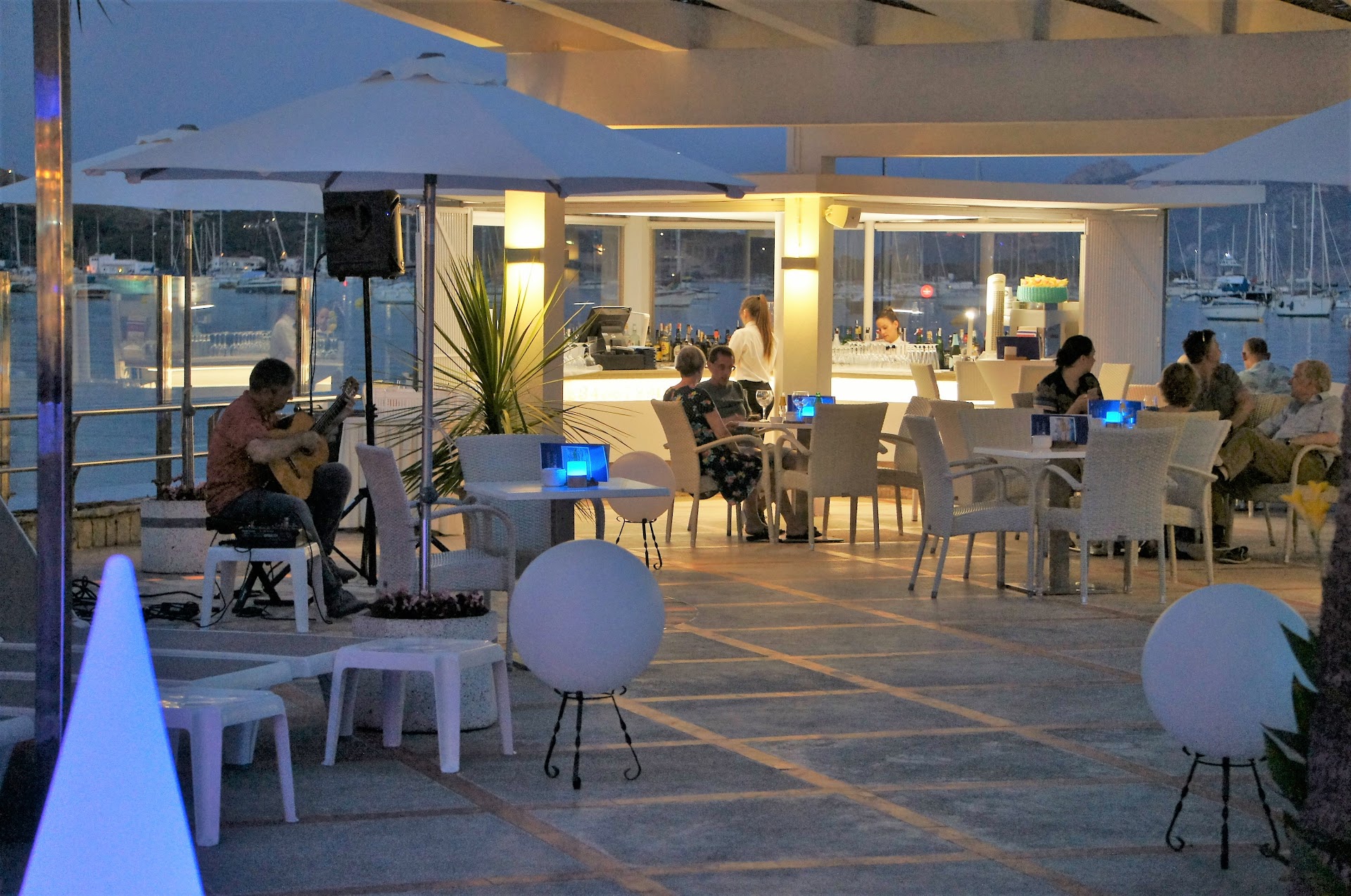 Miramar Sea Lounge Bar