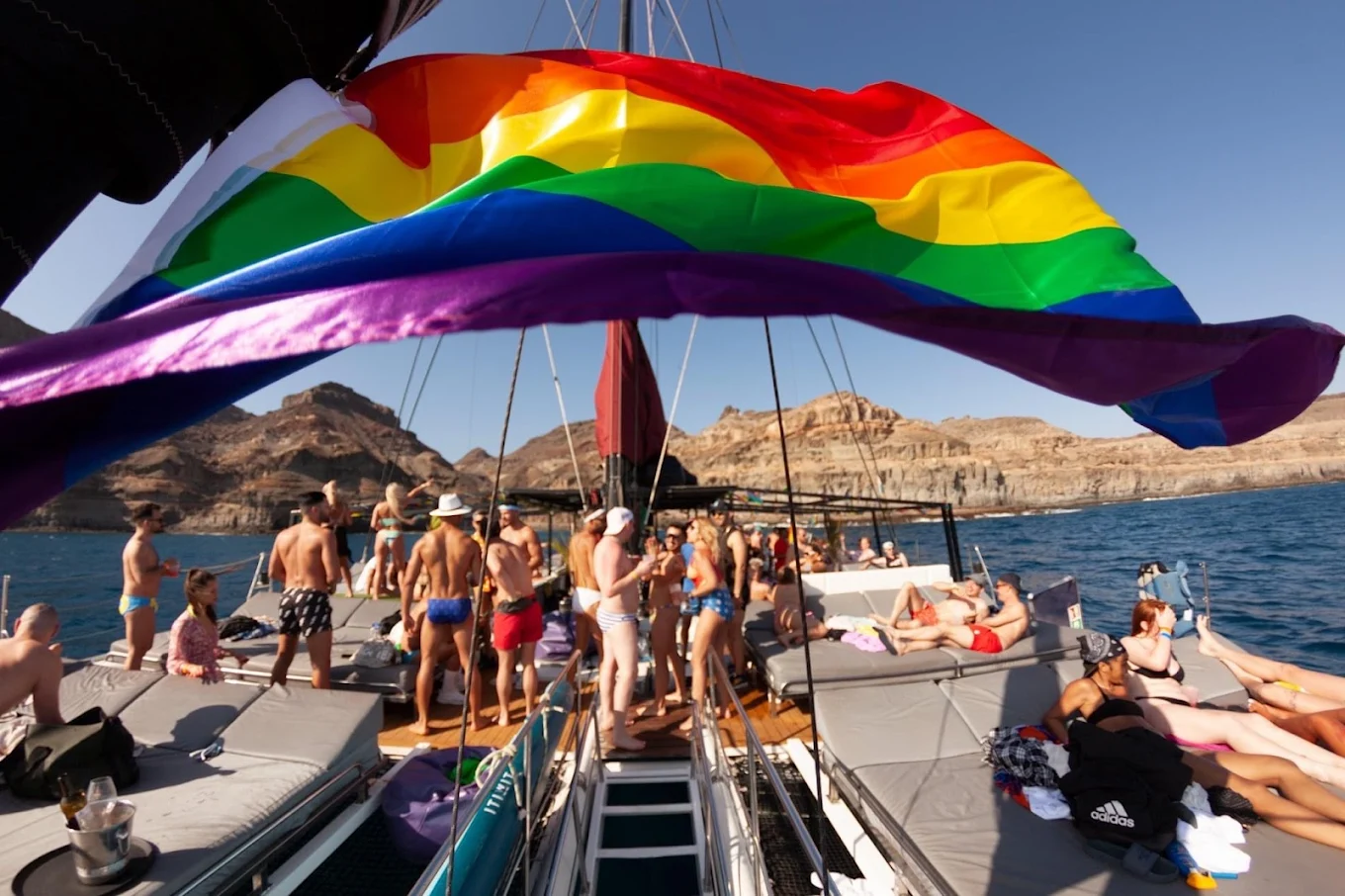 Boat Party in San Agustín photo 3