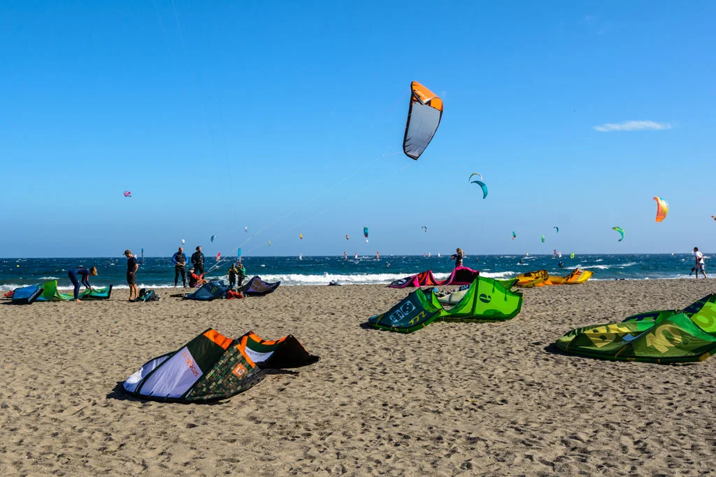 Kitesurfing in Puerto de Mogán