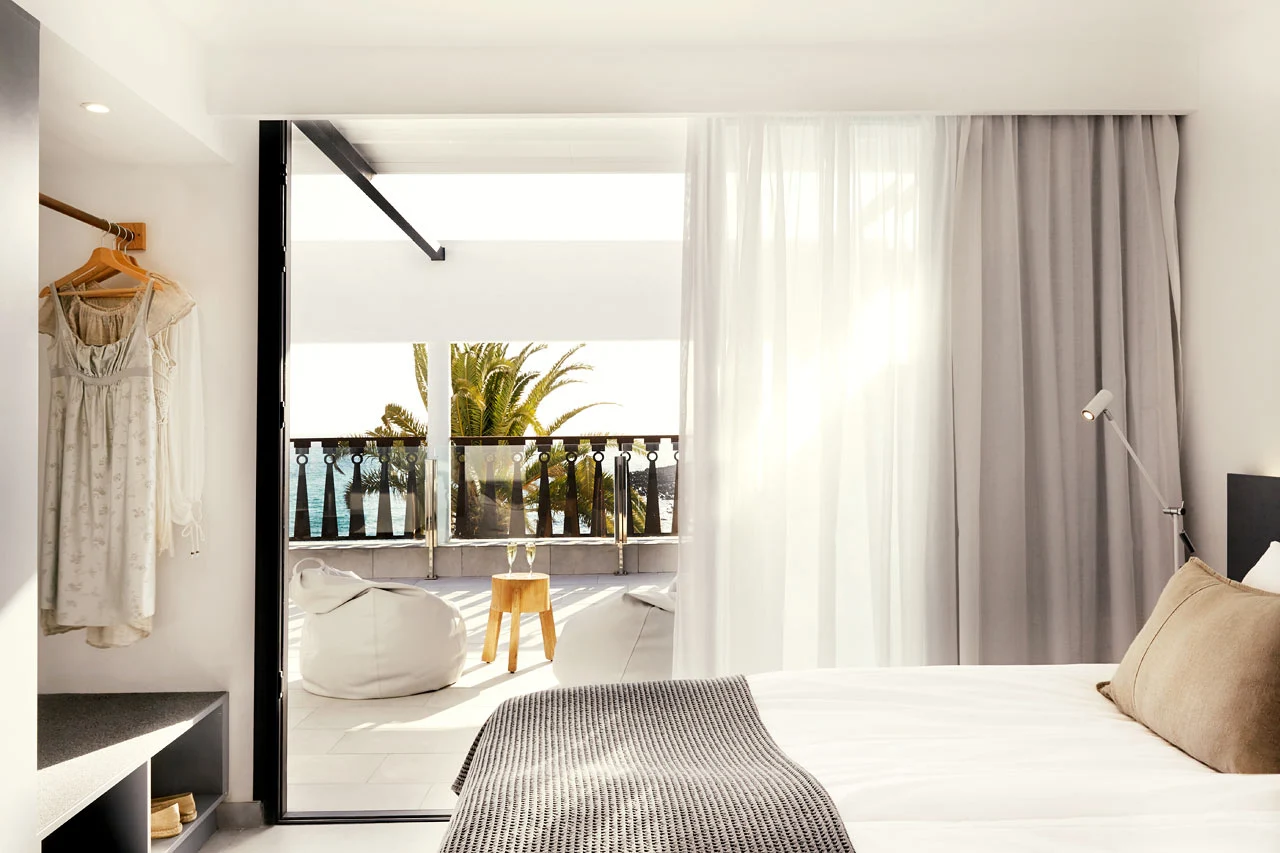 Beach Club & Bali Beds in Puerto de Mogán photo 3