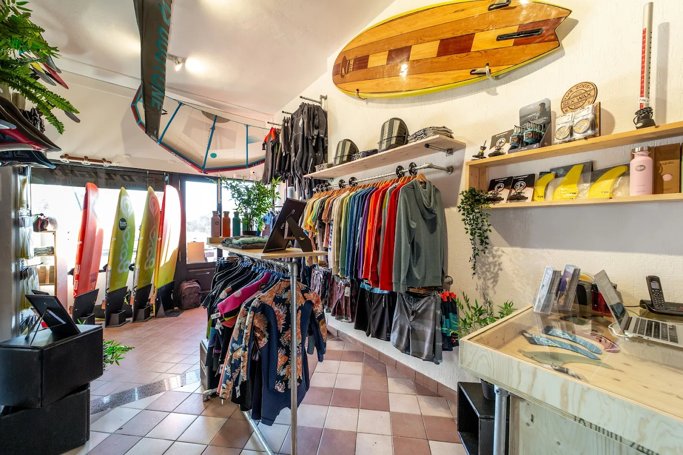 TWS Surf Shop / D´Light Customs