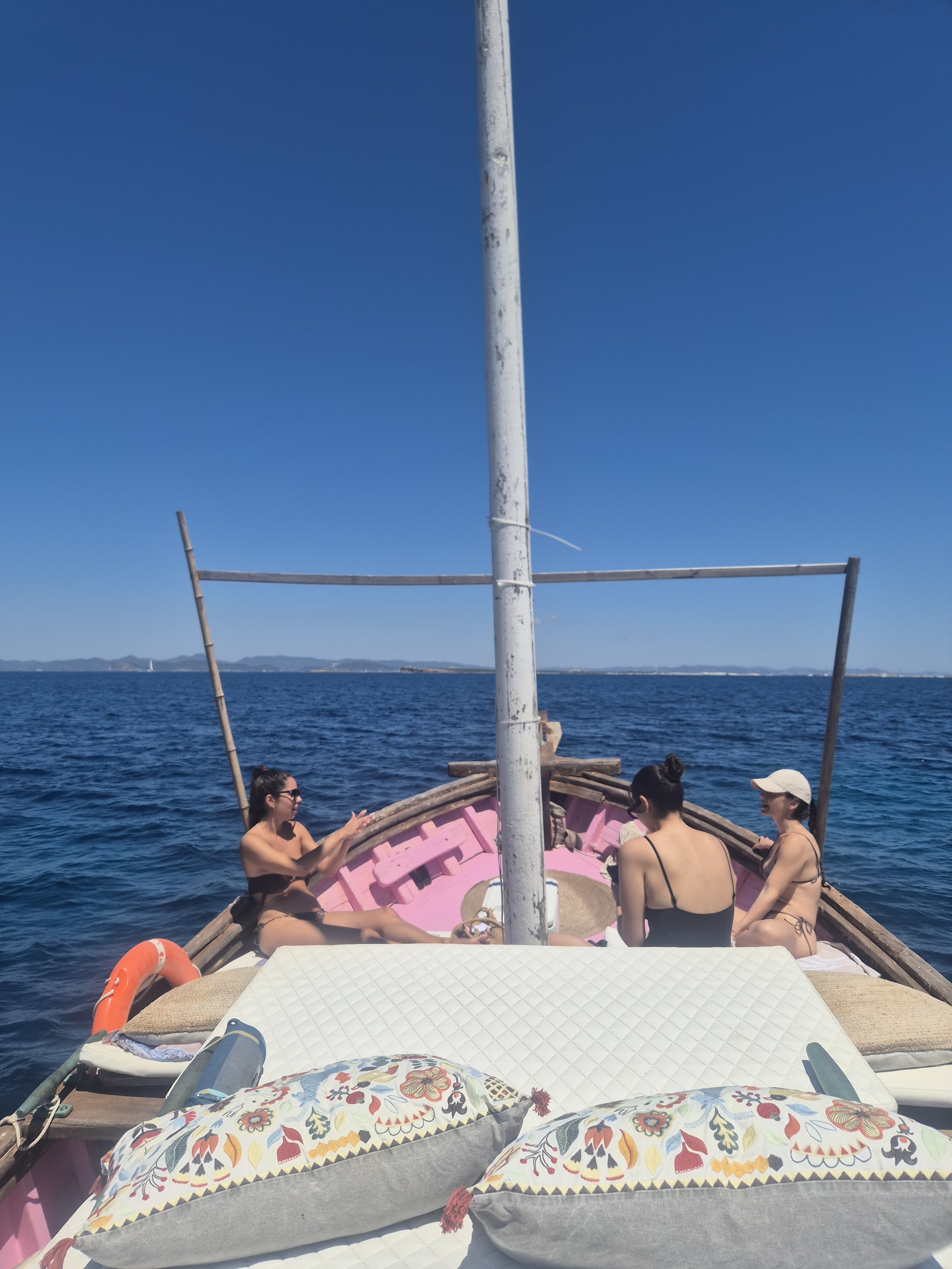 Chilloutboat Rent in Espalmador Island, Day Charter, Yacht