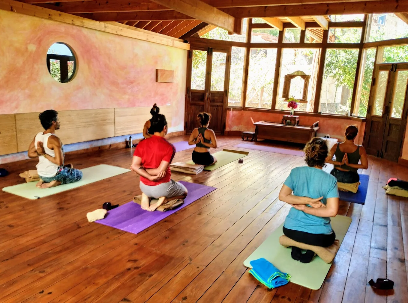 Sandra Yoga & Therapies