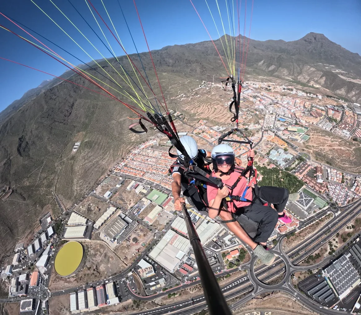 Paragliding in Playa de Santiago