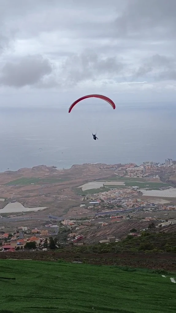 Paragliding in Playa de Santiago photo 3