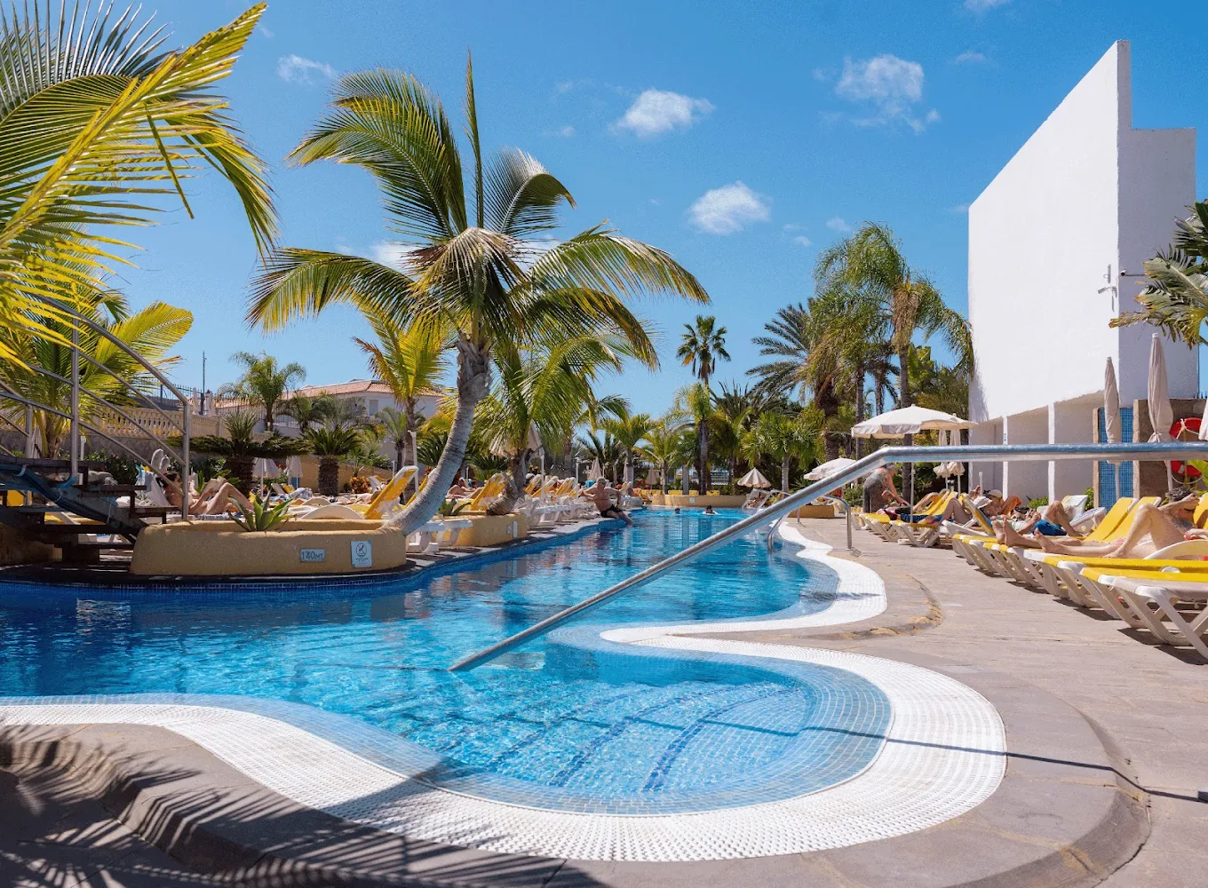 Beach Club & Bali Beds in Los Cristianos photo 5