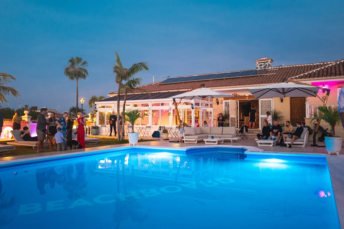 Beach Club & Bali Beds in Puerto de la Cruz