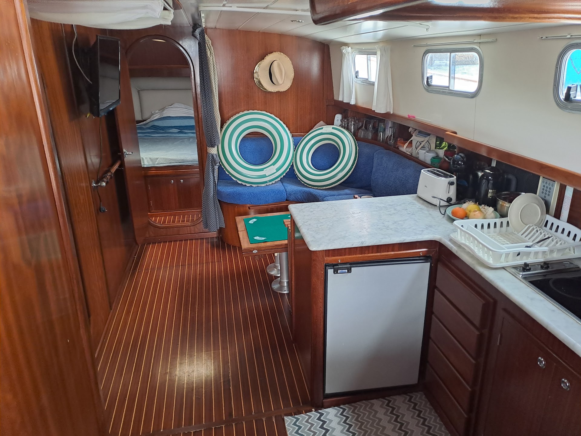 Champagne Cruises in Cala Galdana photo 2