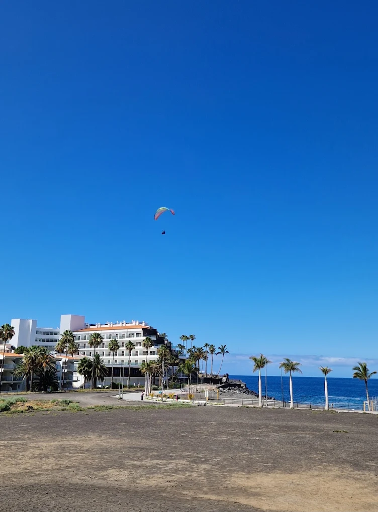 Paragliding in Santa Cruz de La Palma photo 3