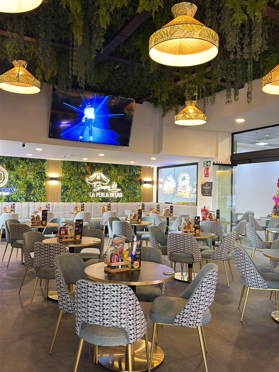 Urban 365 Restaurant & Lounge | Alcampo La Laguna