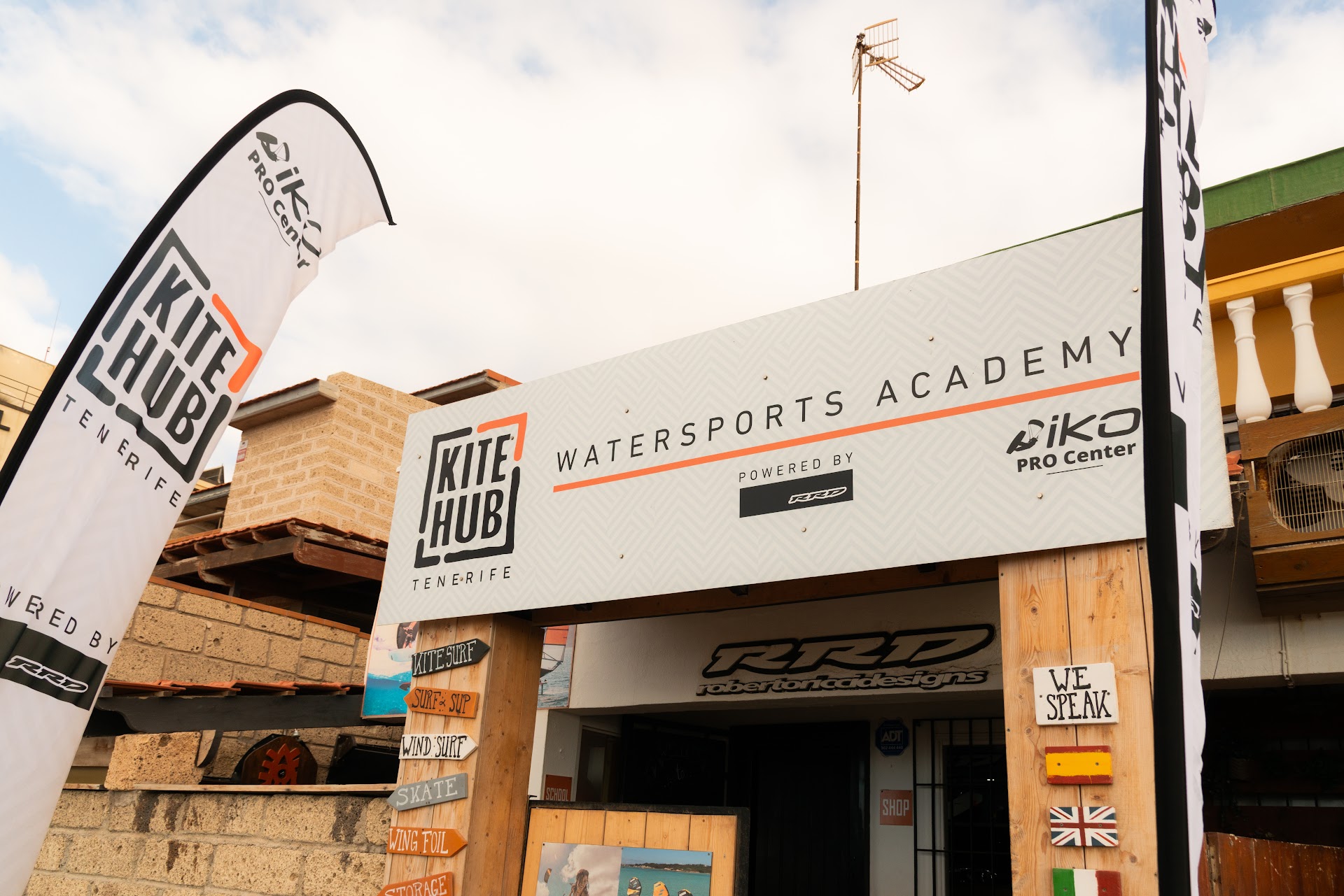 KITE HUB TENERIFE - KITESURF AND WATERSPORT CENTER