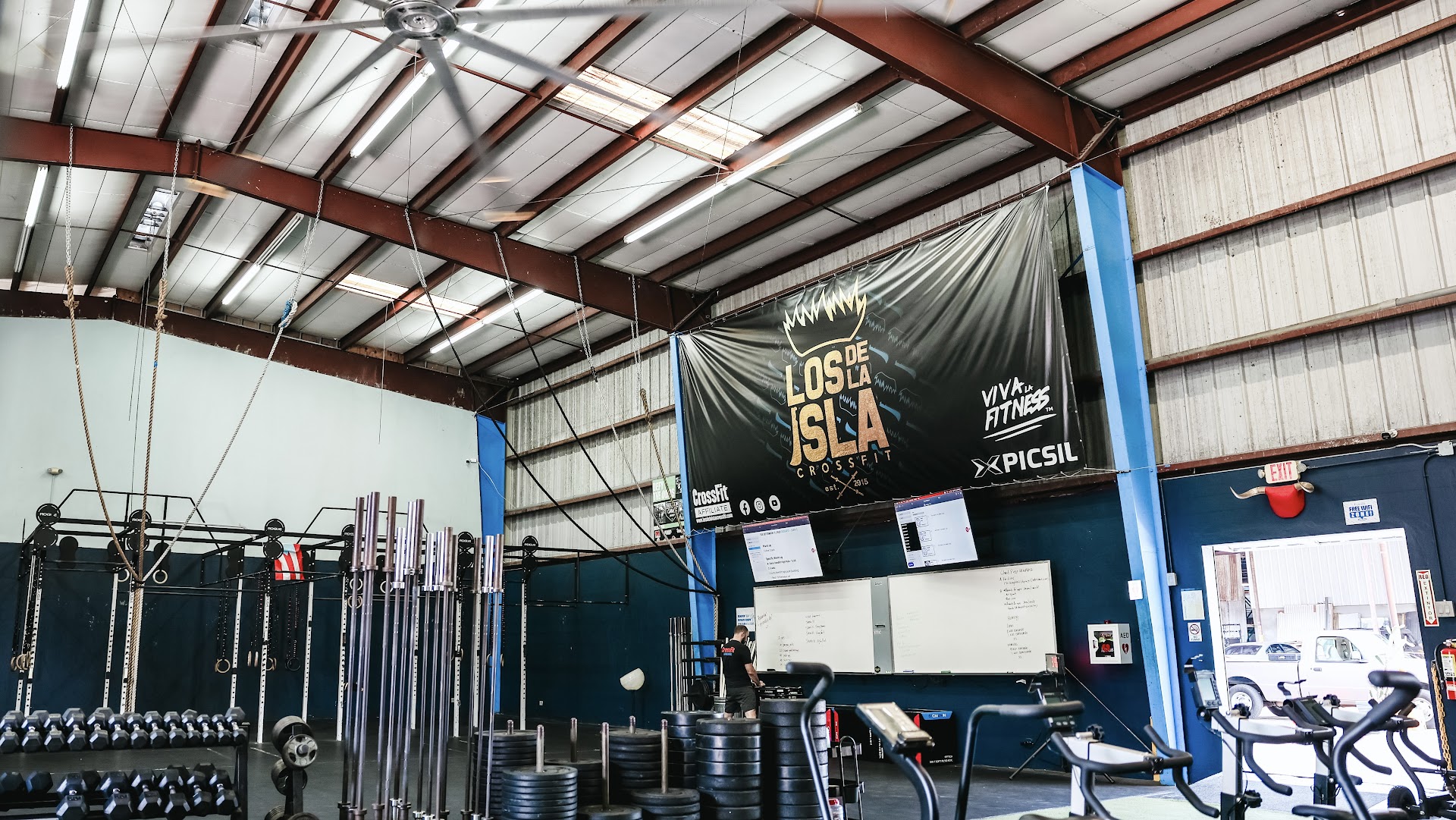 Los De La Isla CrossFit Gym