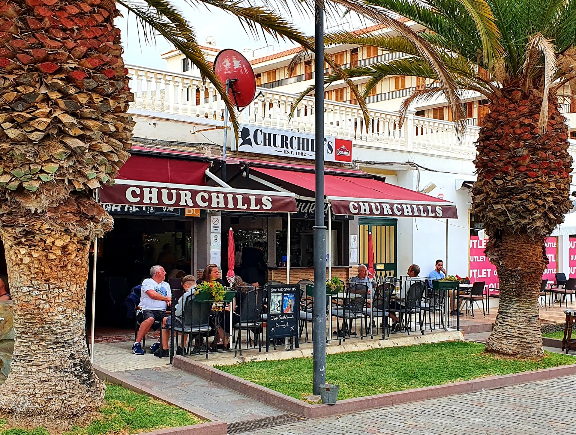 Churchill's Bar