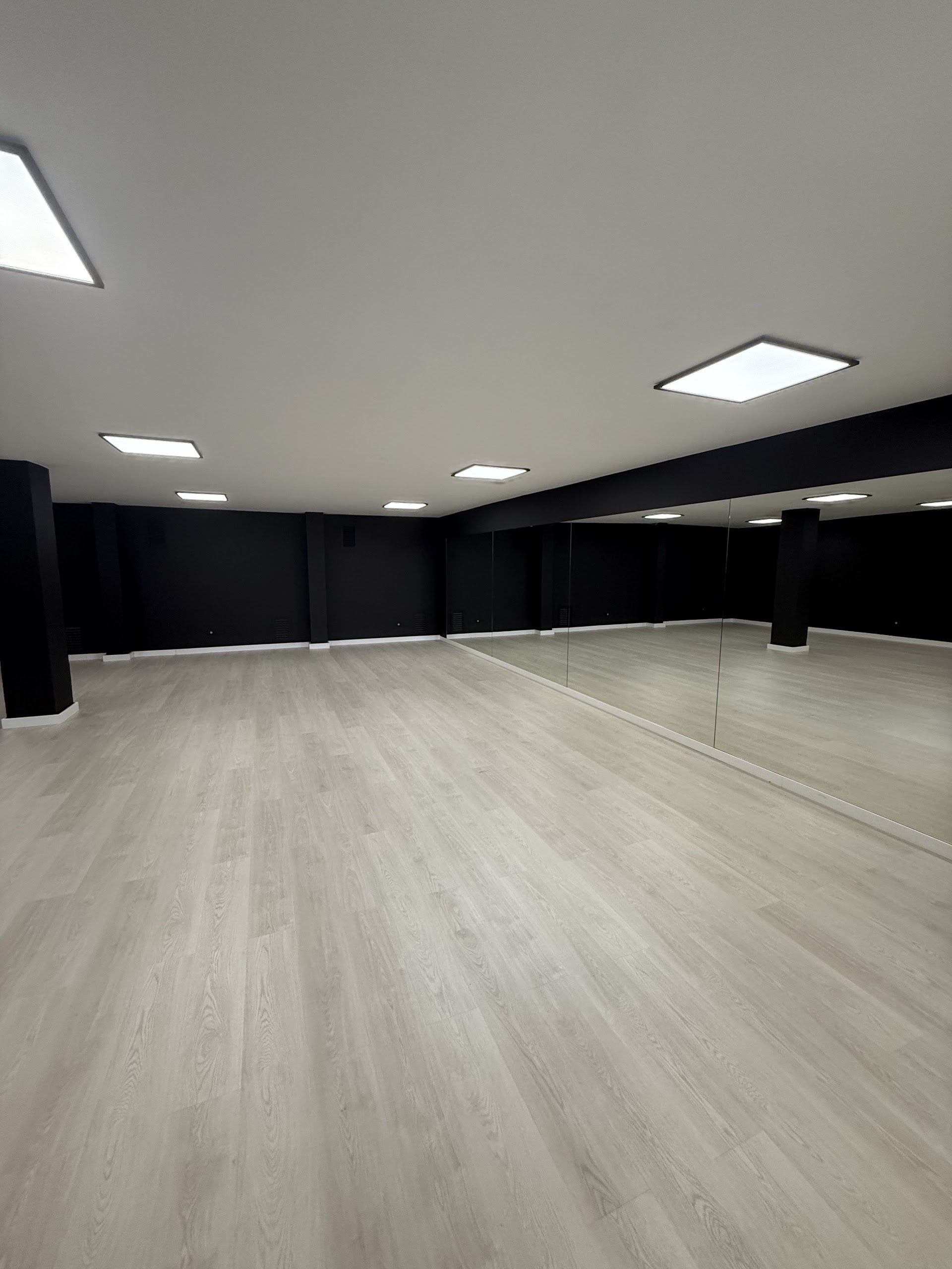 9/11 Dance Studio