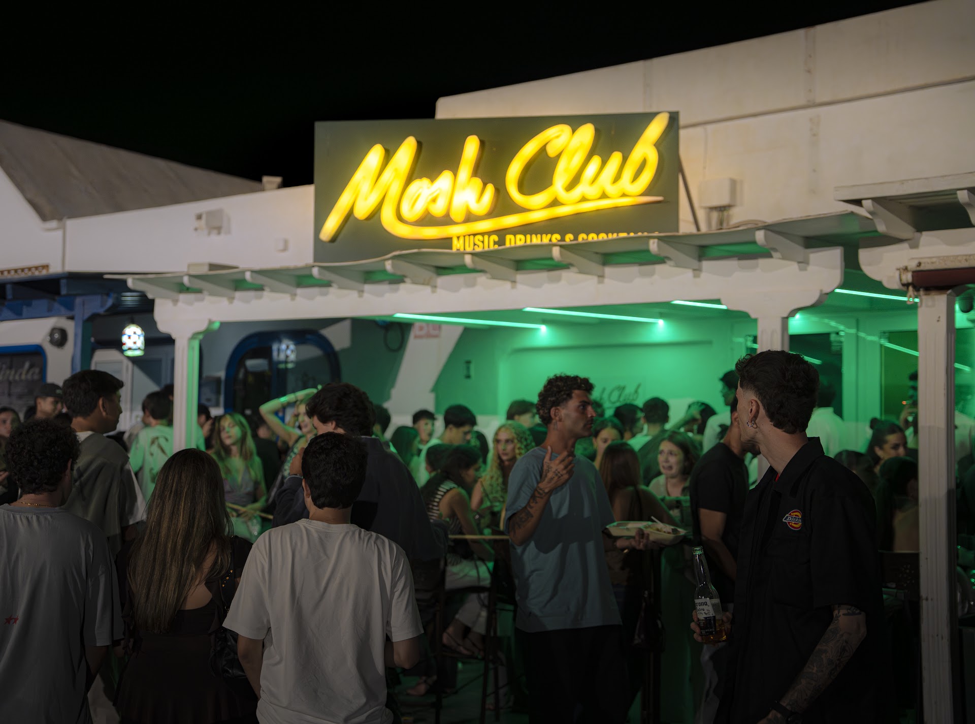 Mosh Club Lanzarote🌋 Buen Rollito, Buenas Vibras & Musicón💚
