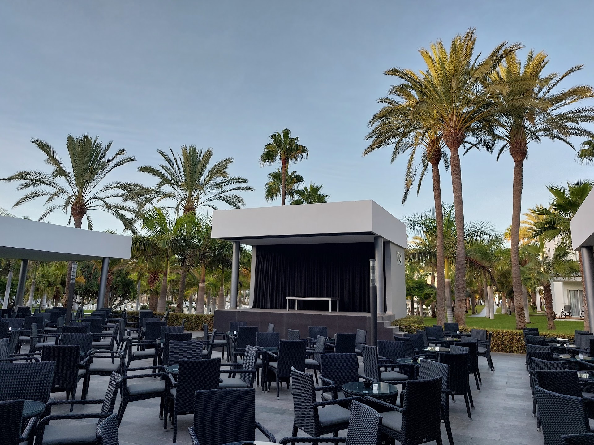 RIU Stage Theatre & Show
