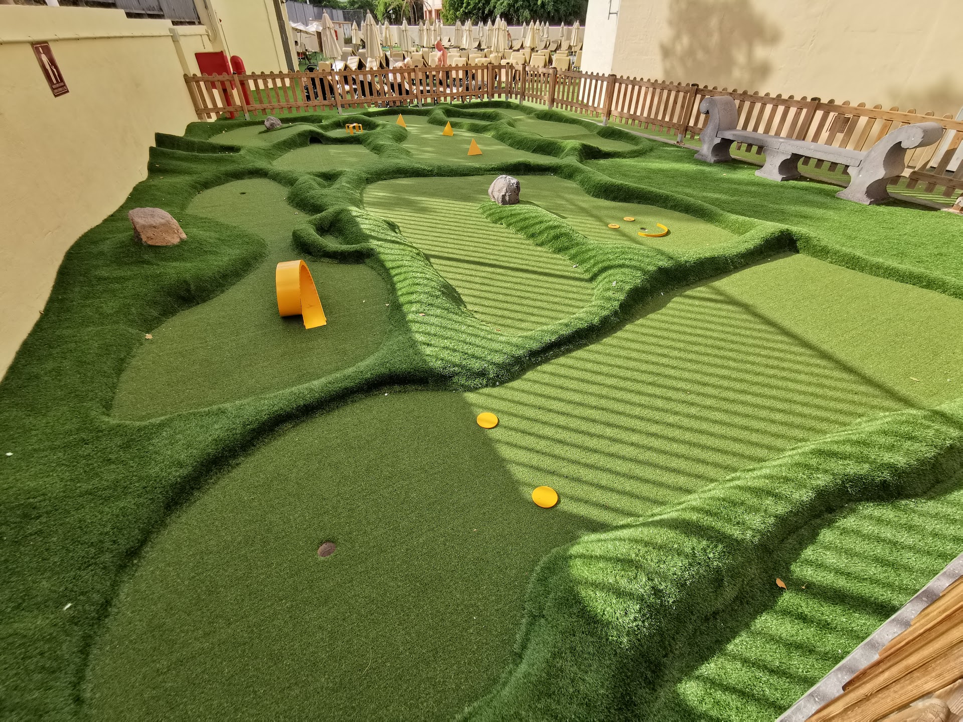 Mini golf course