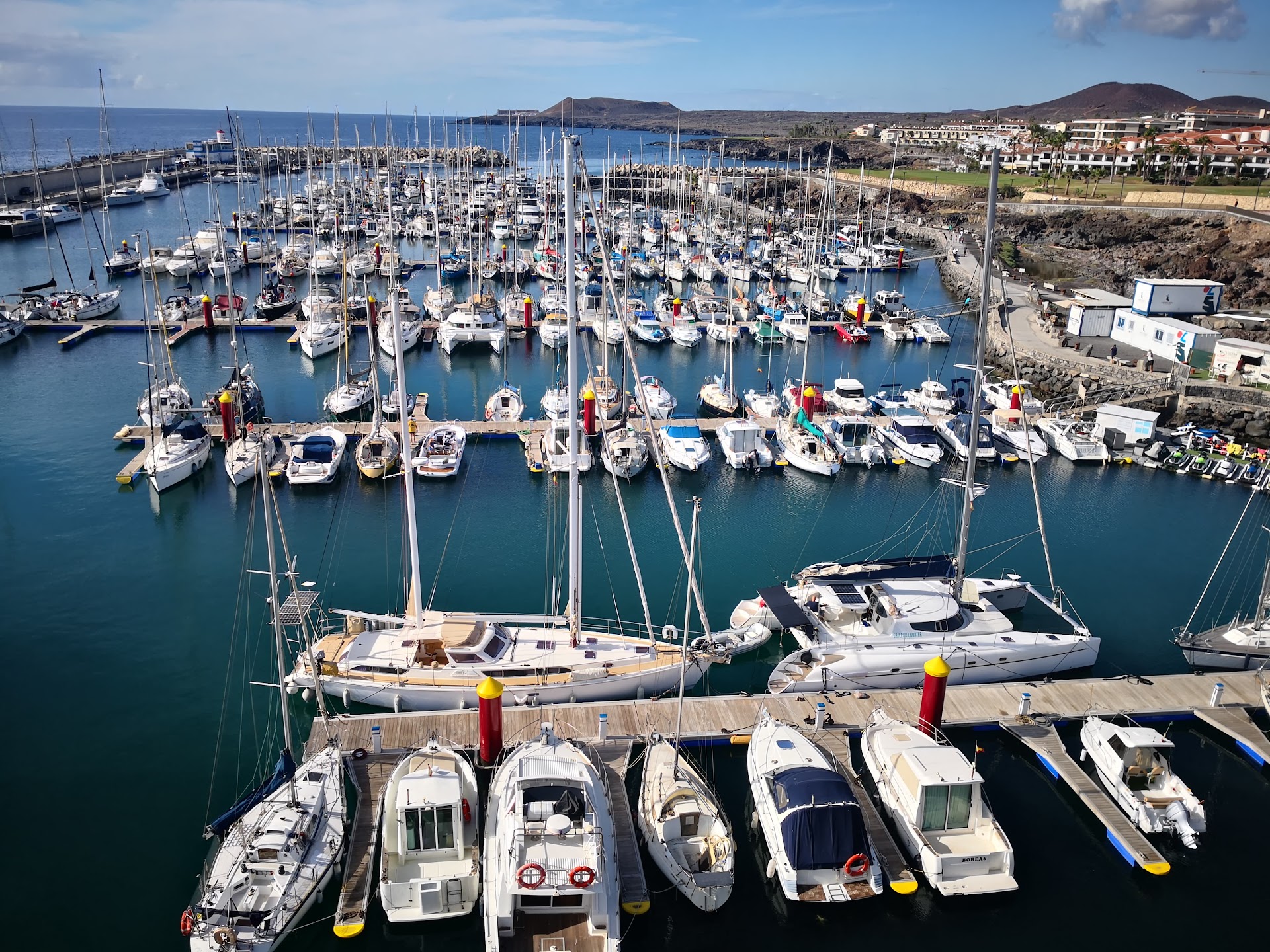 Marina San Miguel, Puerto Deportivo de Amarilla Golf