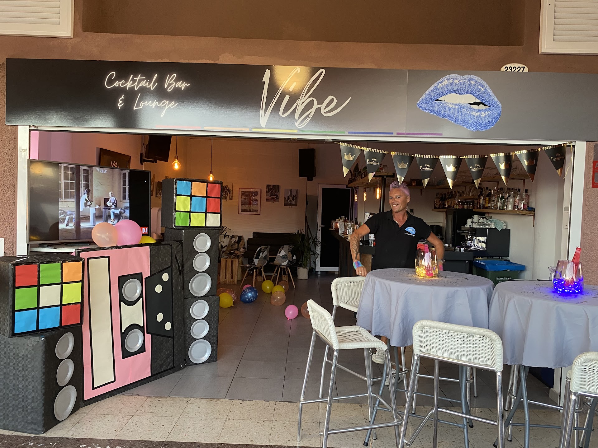 Vibe Cocktail Bar