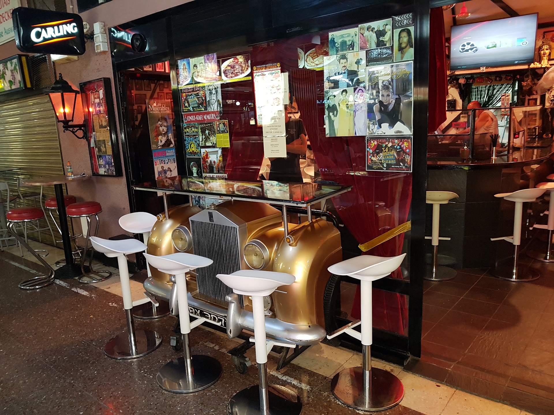 Centre Stage Bar