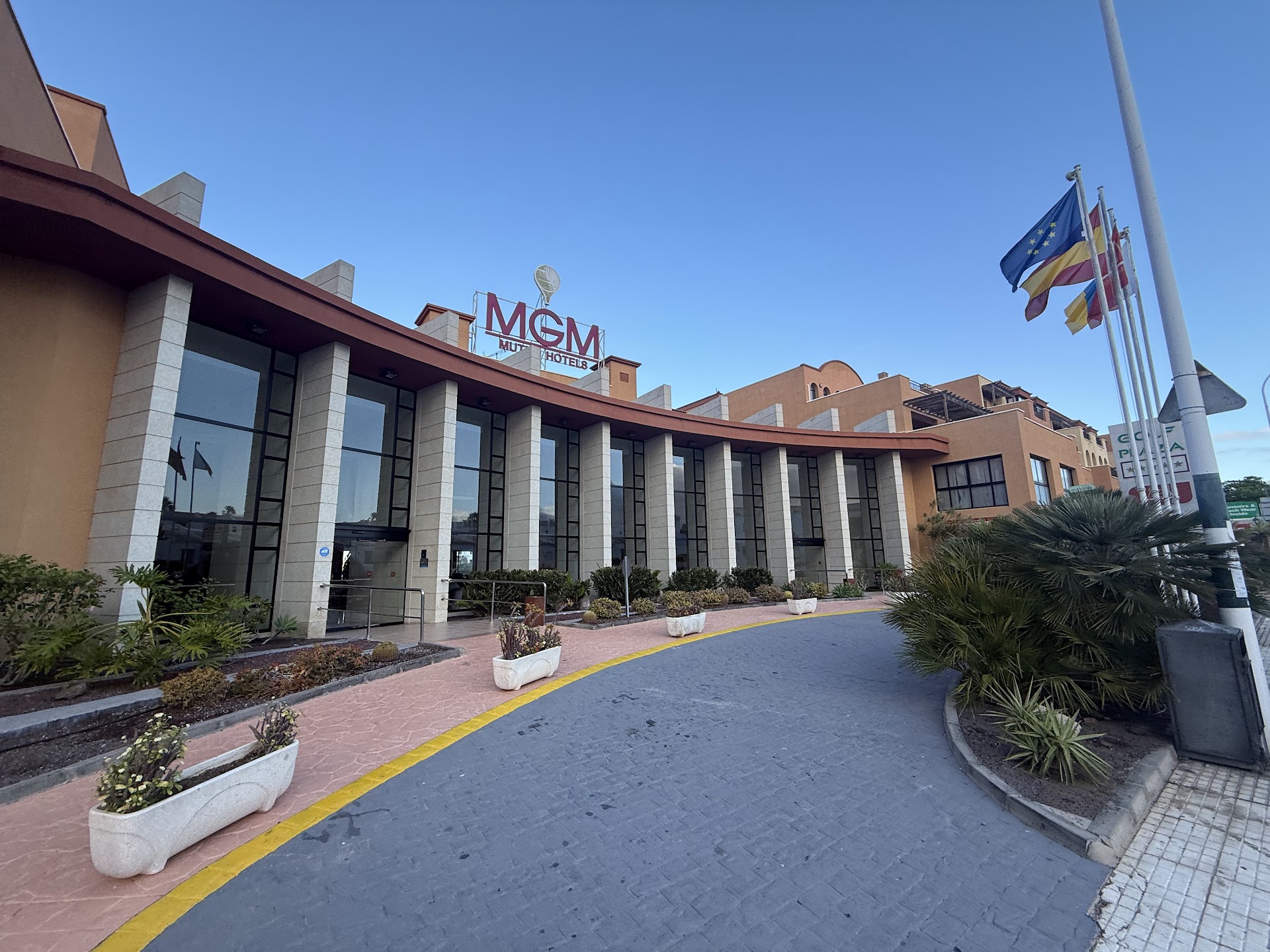 Grand Muthu Golf Plaza