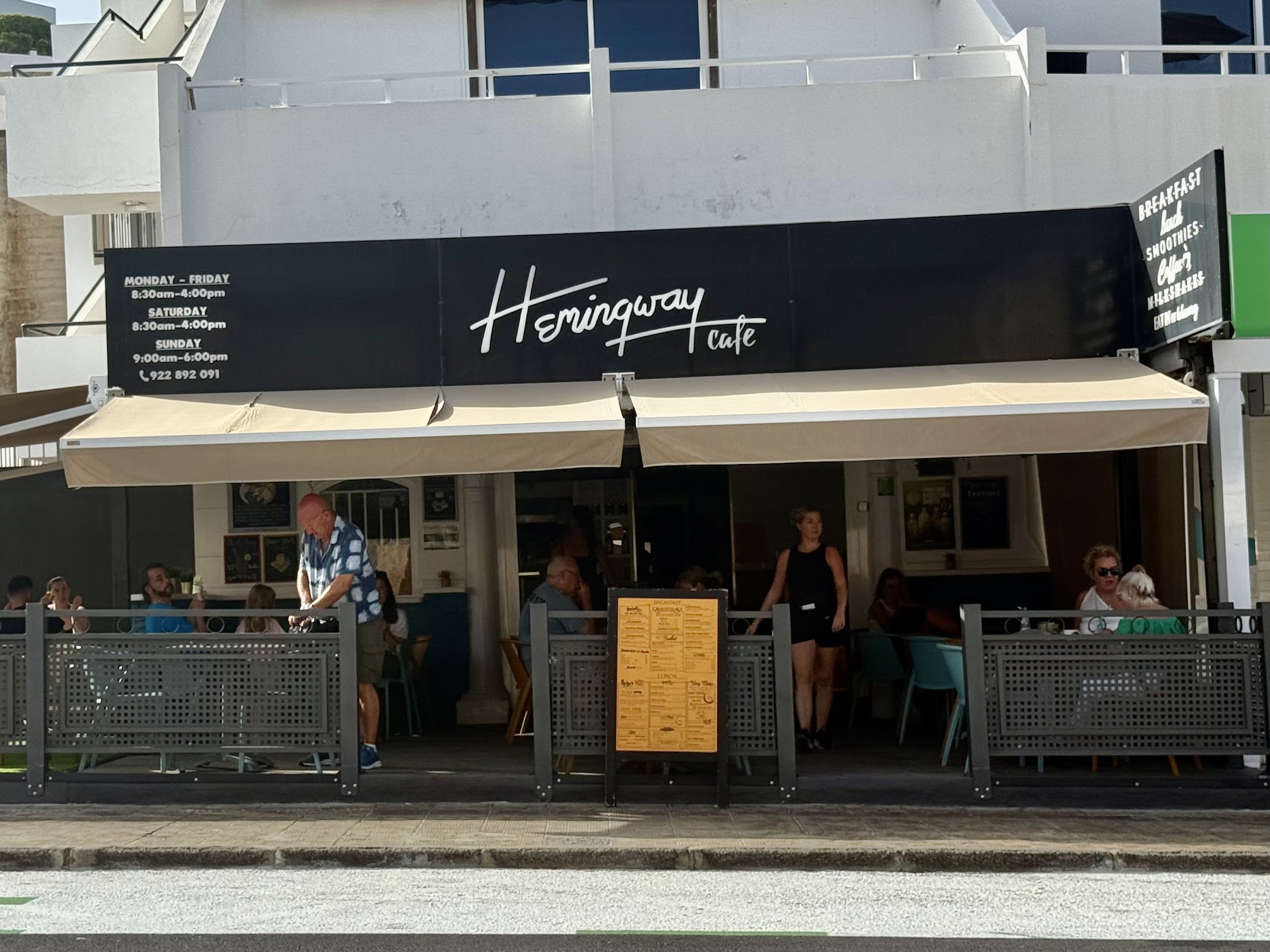 Hemingway's Cafe