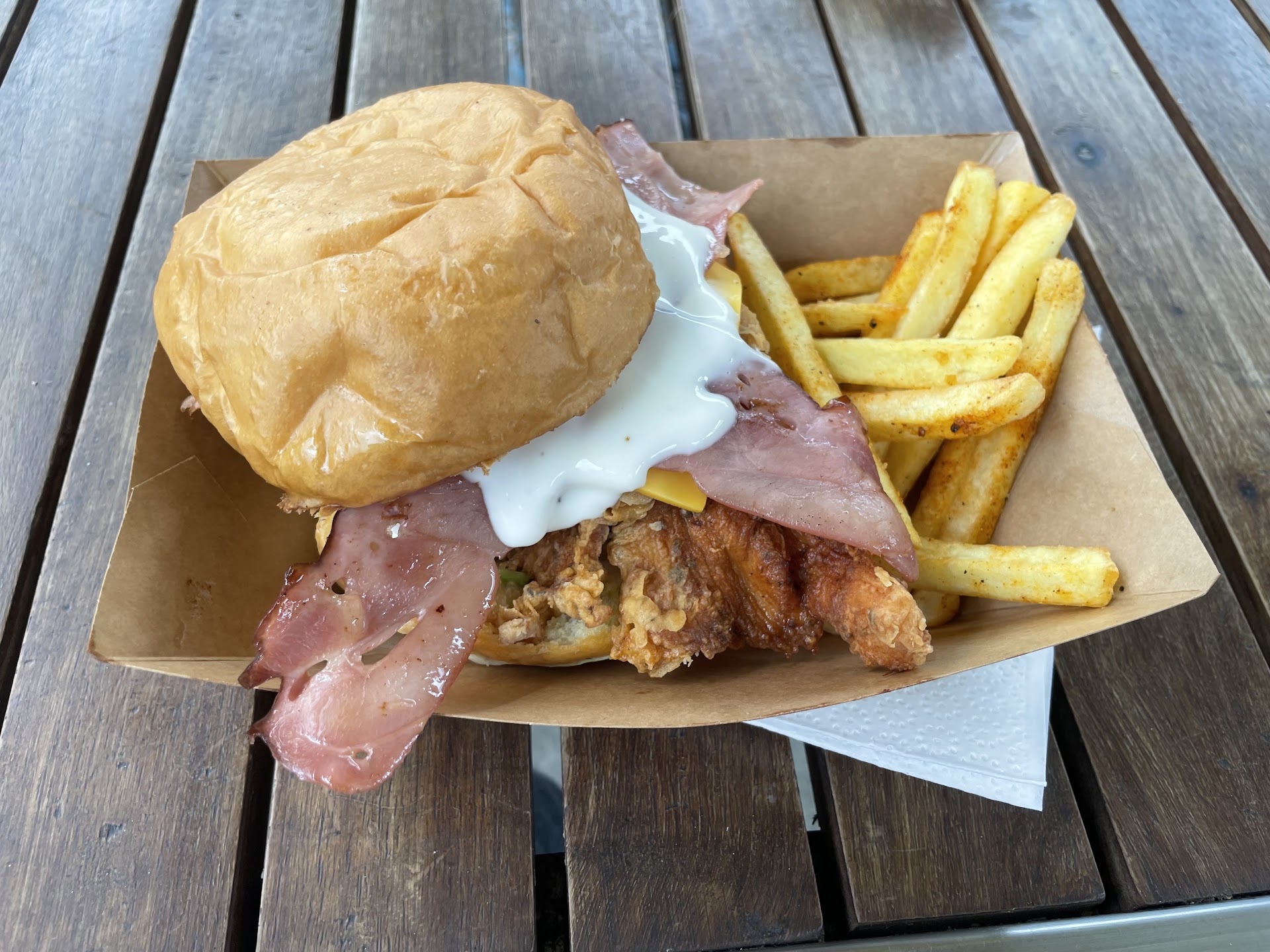 LE CONCRET BISTRO